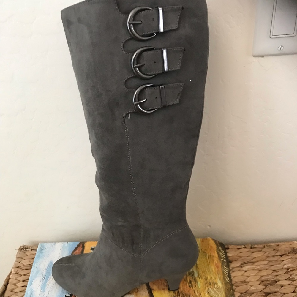 Grey shade boots ... worn once!